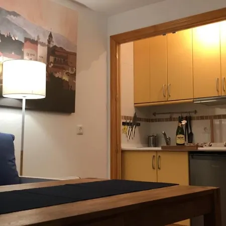 Alcazaba Deluxe Apartment